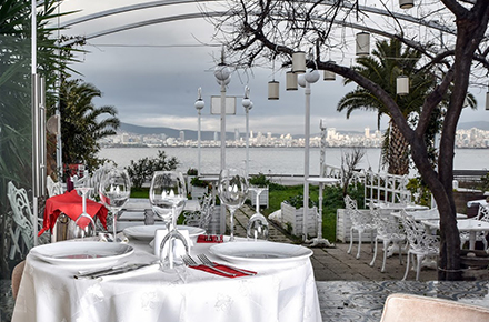 Beyaz Bahçe Restaurant / Büyükada / İSTANBUL